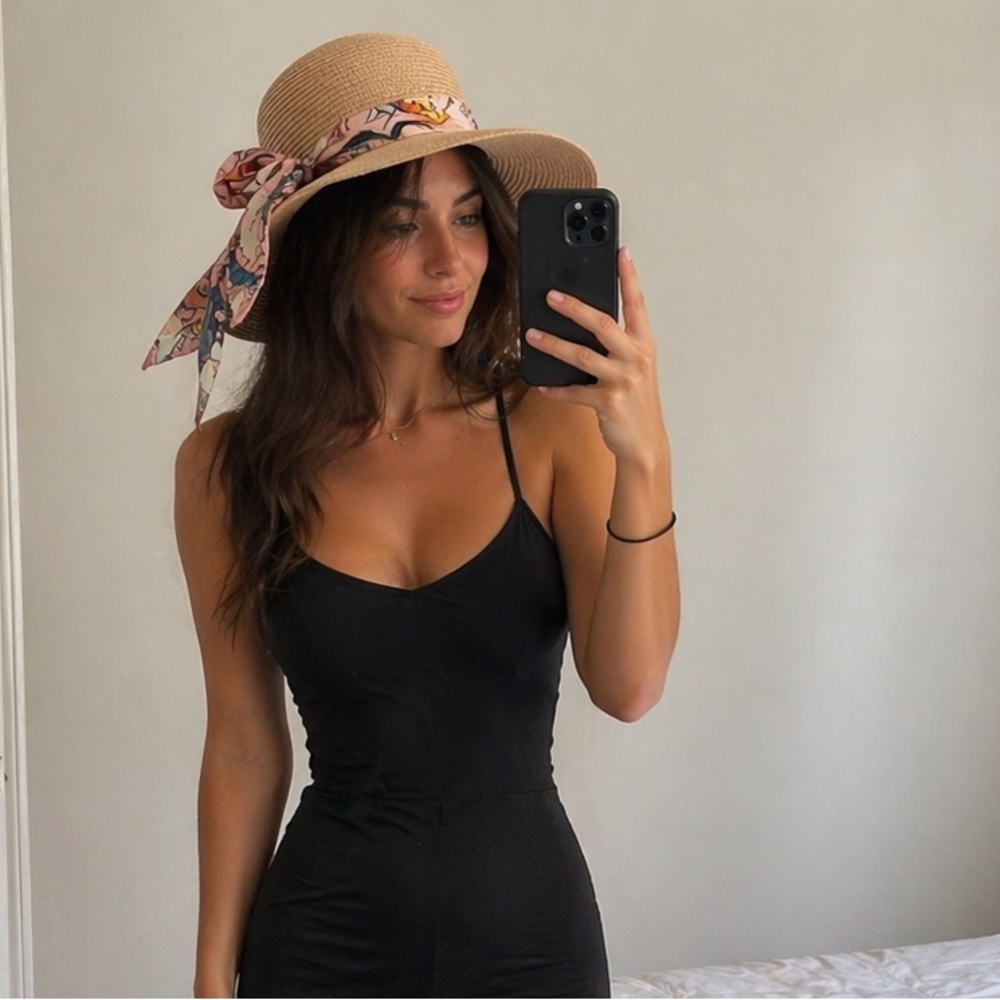 Stylish Straw Hat with Colorful Ribbon - Picture 5 of 8